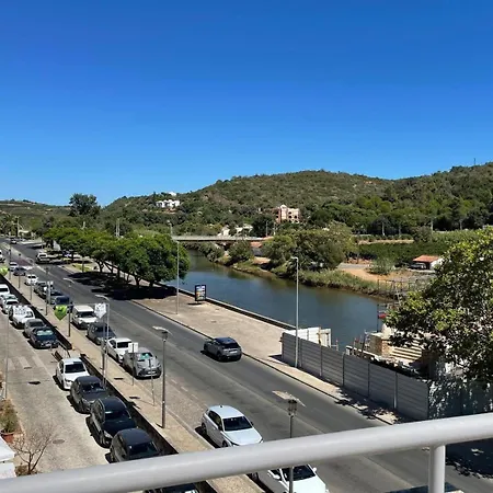 Karolvaz V 아파트 *