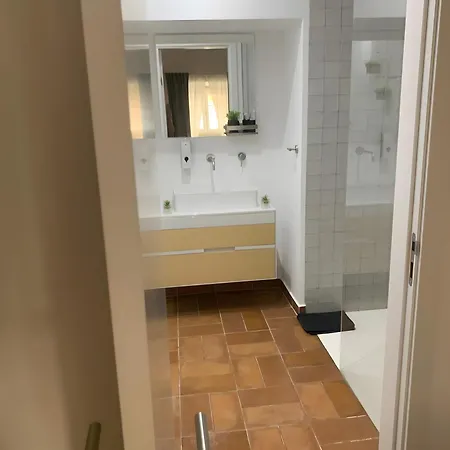 Karolvaz V Apartamento