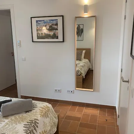 Apartamento Karolvaz V