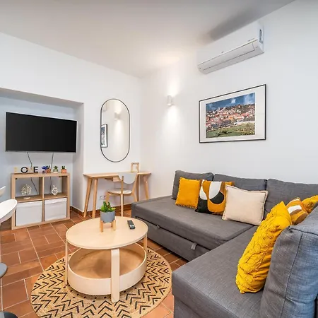 Karolvaz V Apartamento