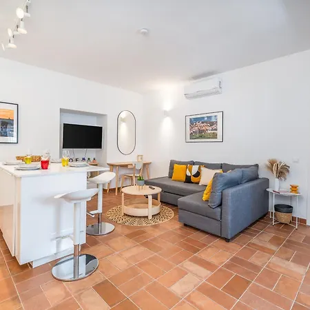 Apartman Karolvaz V